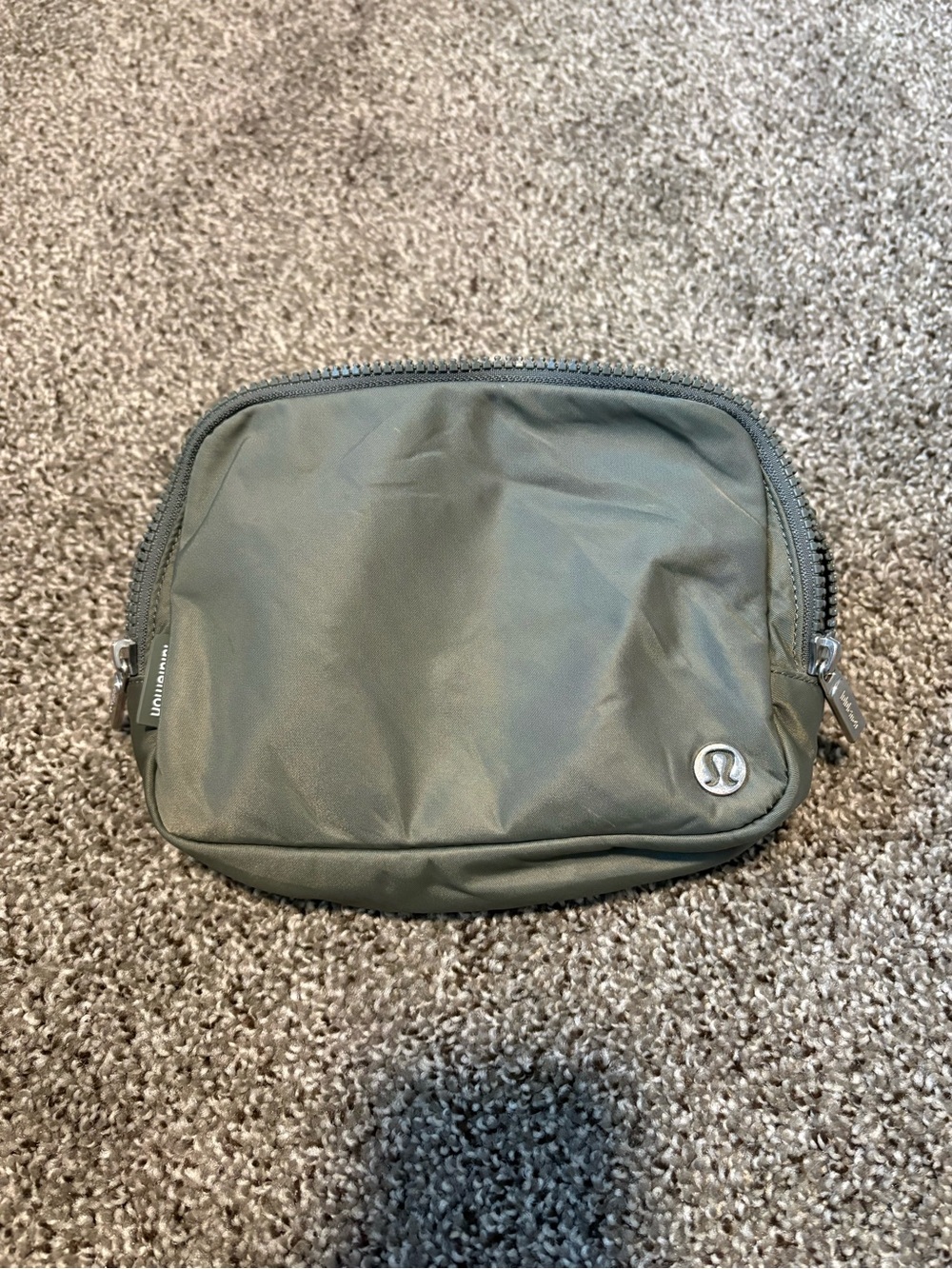 lululemon Everywhere Belt Bag 2L Olive